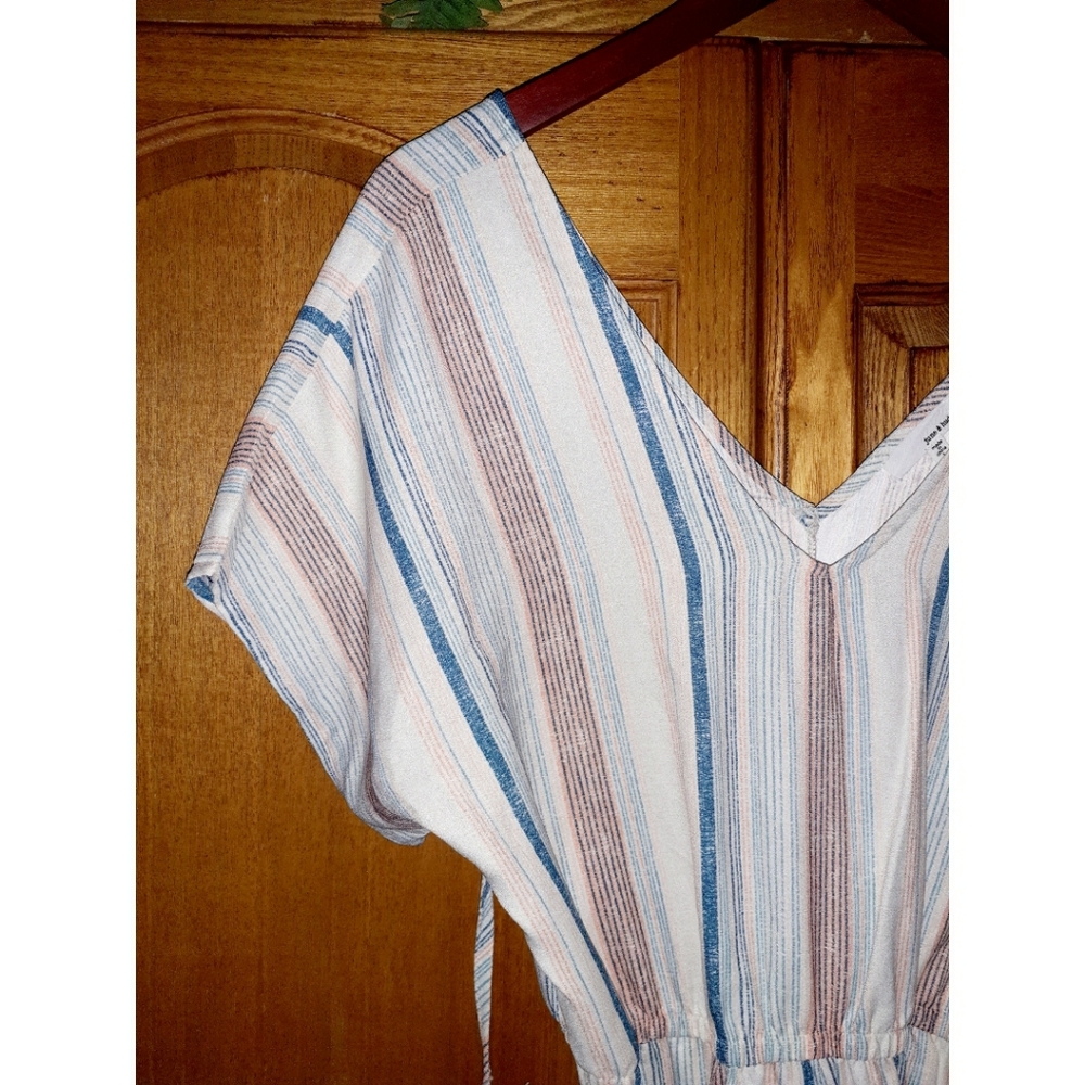 June & Hudson | Short Sleeve Stripe Print Jumpsuit - Picture 4 of 10